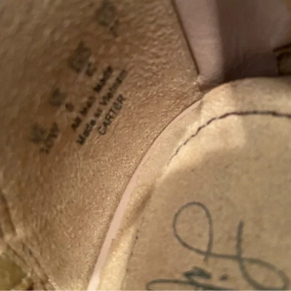 Women’s High Heel Shoes - Picture 4 of 9